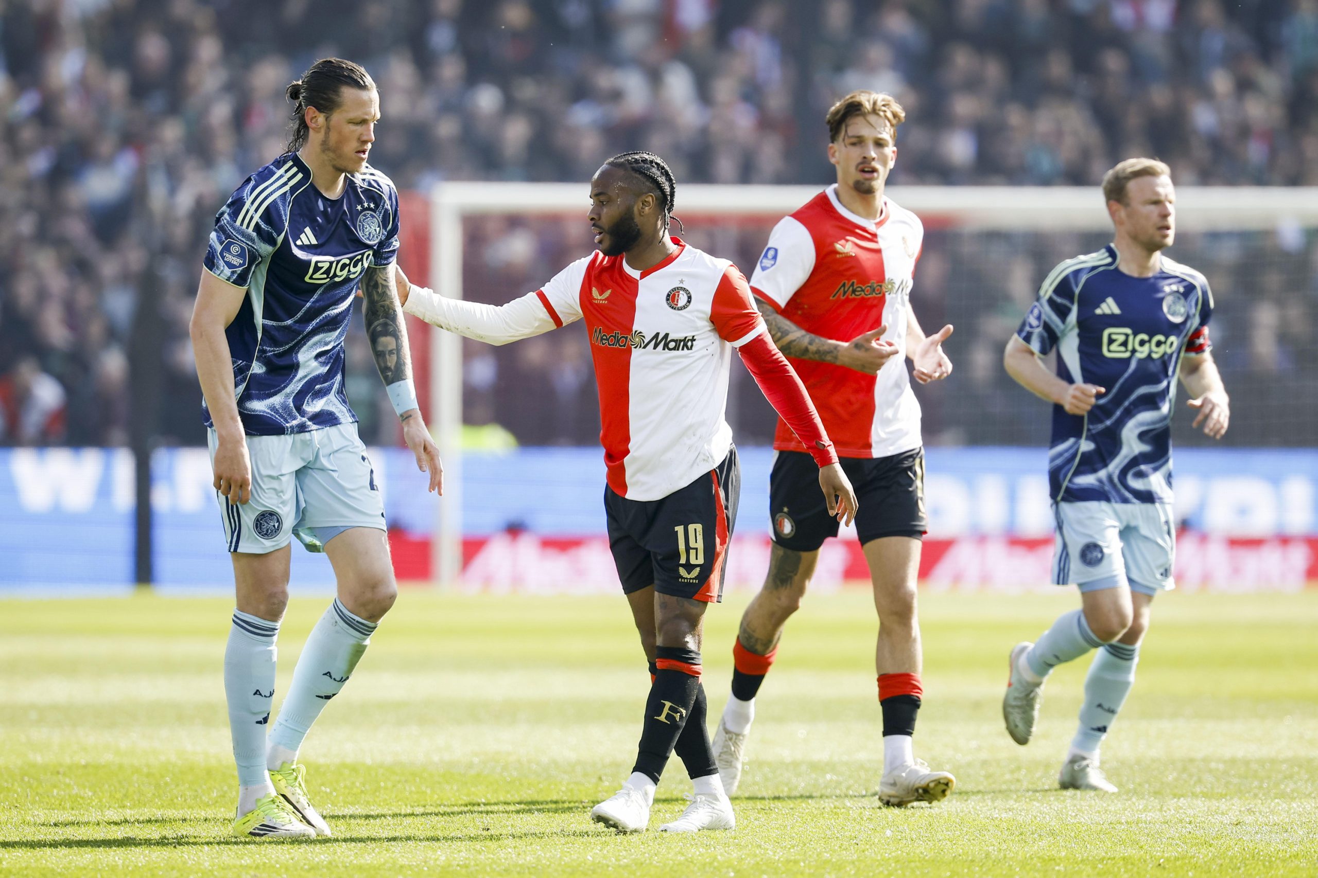 De Klassieker: Un Clásico que Dejó Sabor a Empate y Nuevas Esperanzas