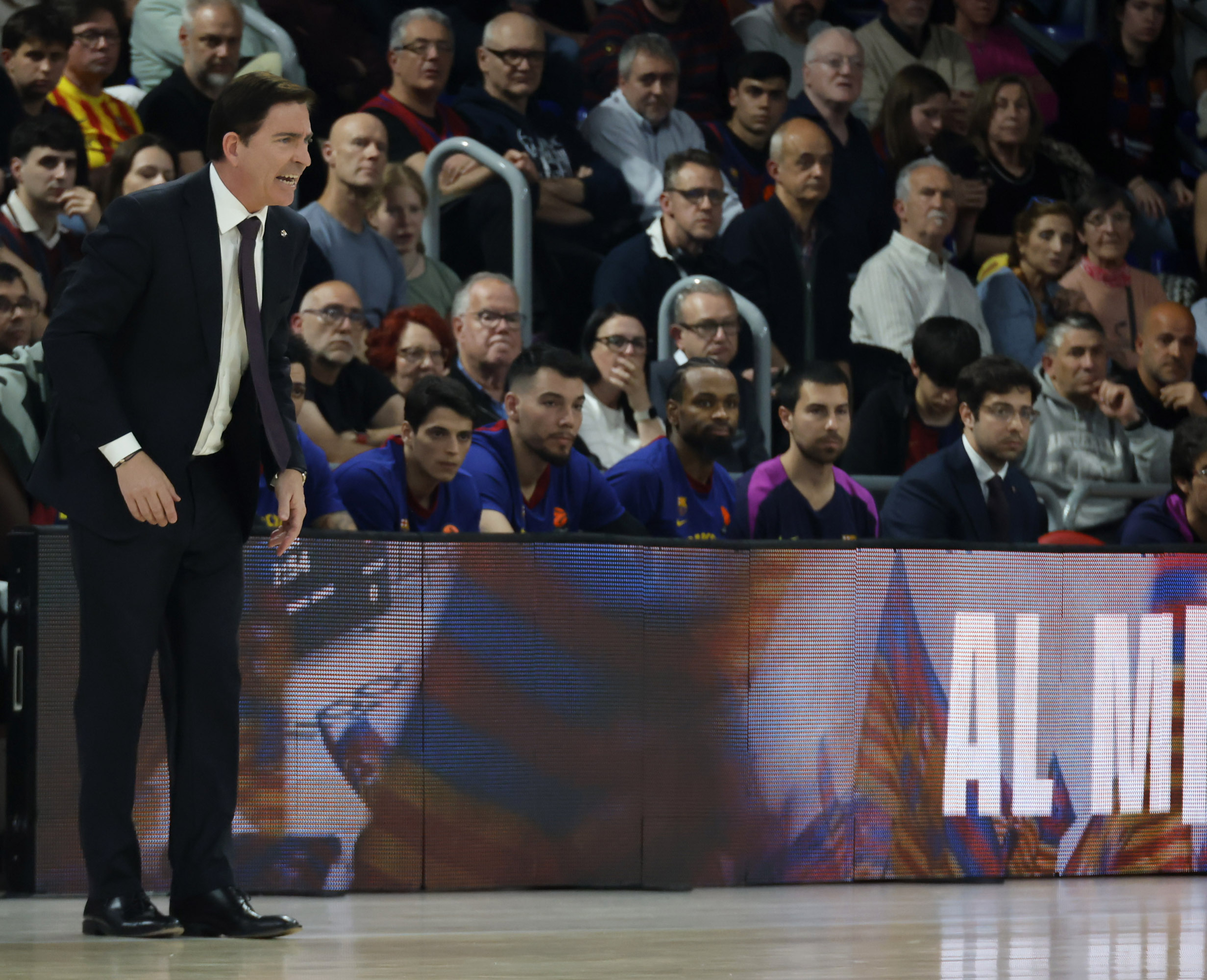 El Barça de Xavi Pascual Resurge: Victoria Apasionante en el Palau Blaugrana