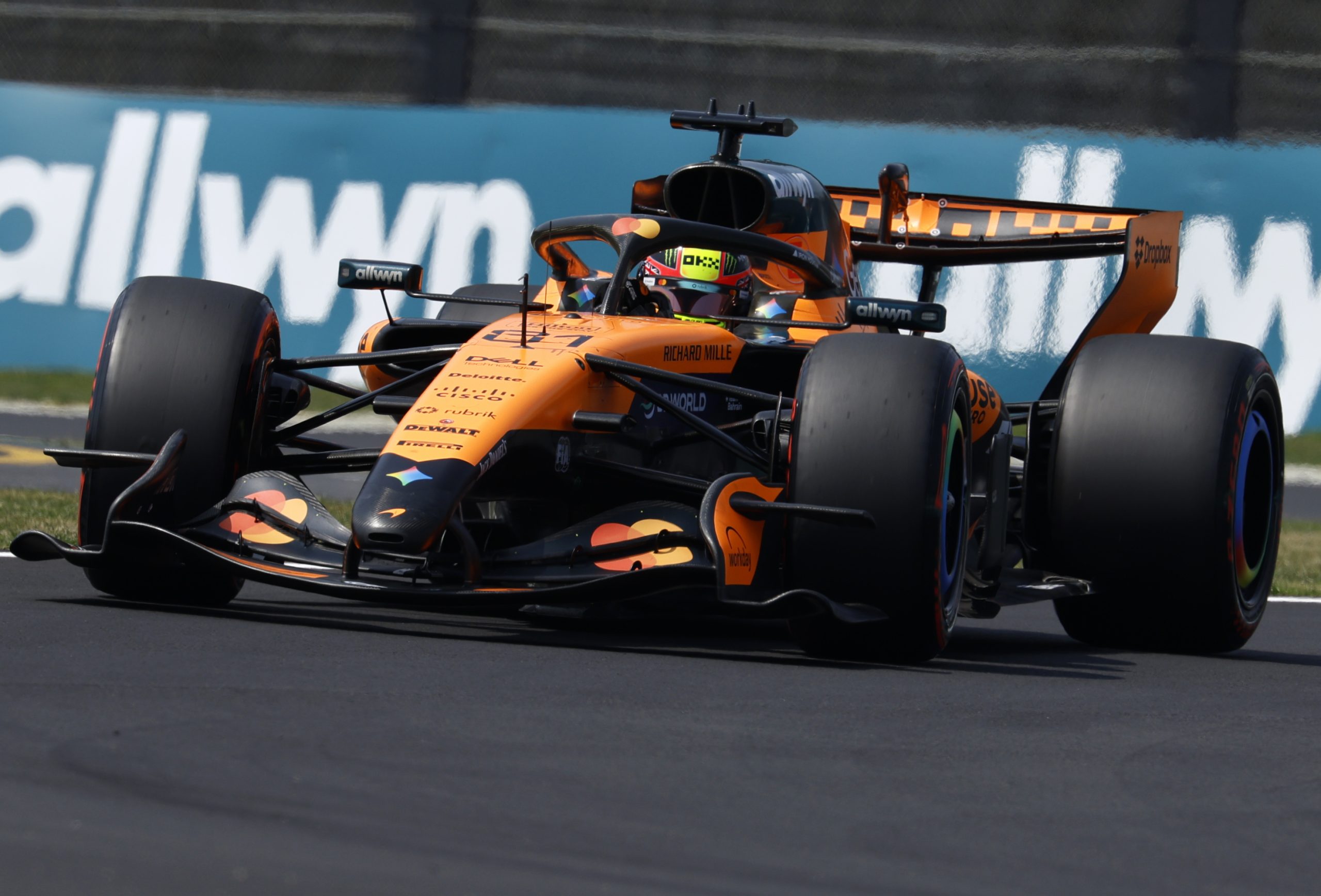 McLaren busca redención en Japón tras un inicio de temporada desastroso