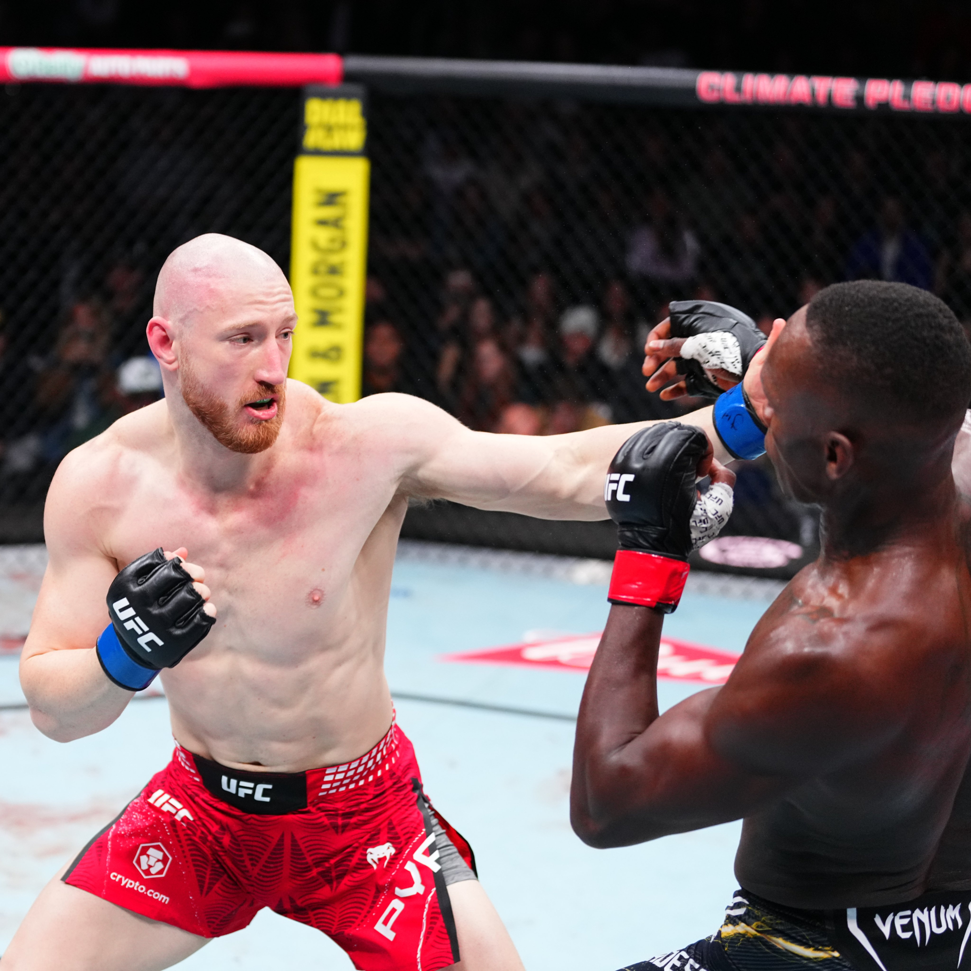 Joe Pyfer Desafía al Olimpo: Adesanya, un Rey en Ocaso