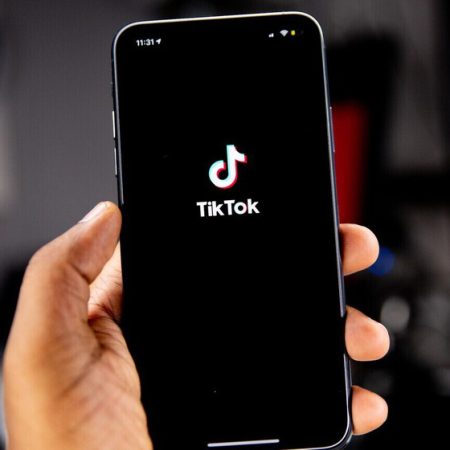 El Supermercado del Futuro: TikTok, IA y Restaurantes Integrados Redefinen la Compra