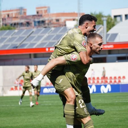 El Real Murcia busca un respiro frente al Atlético Madrileño: Partido crucial por la permanencia y el ascenso directo