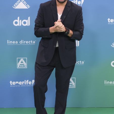 Pablo López, Estrella de la Música y Admirador de la Ciencia Ficción: ‘Pluribus’ Conquista su Corazón
