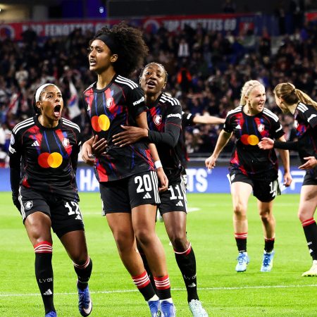 ¡Épica remontada del OL Lyonnes! Giráldez lleva a las suyas a semifinales de Champions ante un combativo Wolfsburgo