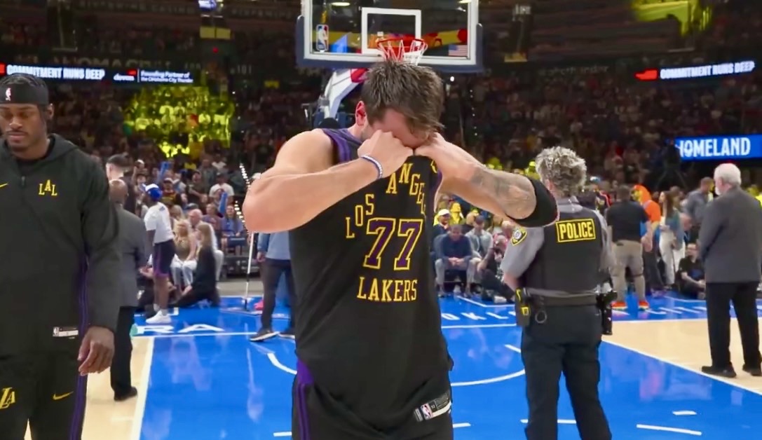 ¡Drama en Los Ángeles! Doncic KO y los Lakers se tambalean a las puertas de Playoffs