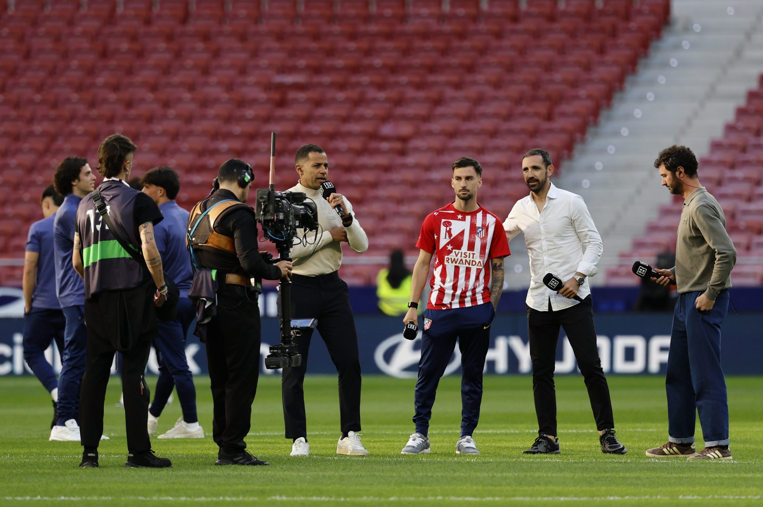 Baena Sincero: La Lucha del Talento Joven en el Atlético y la Emoción de un Mes Clave