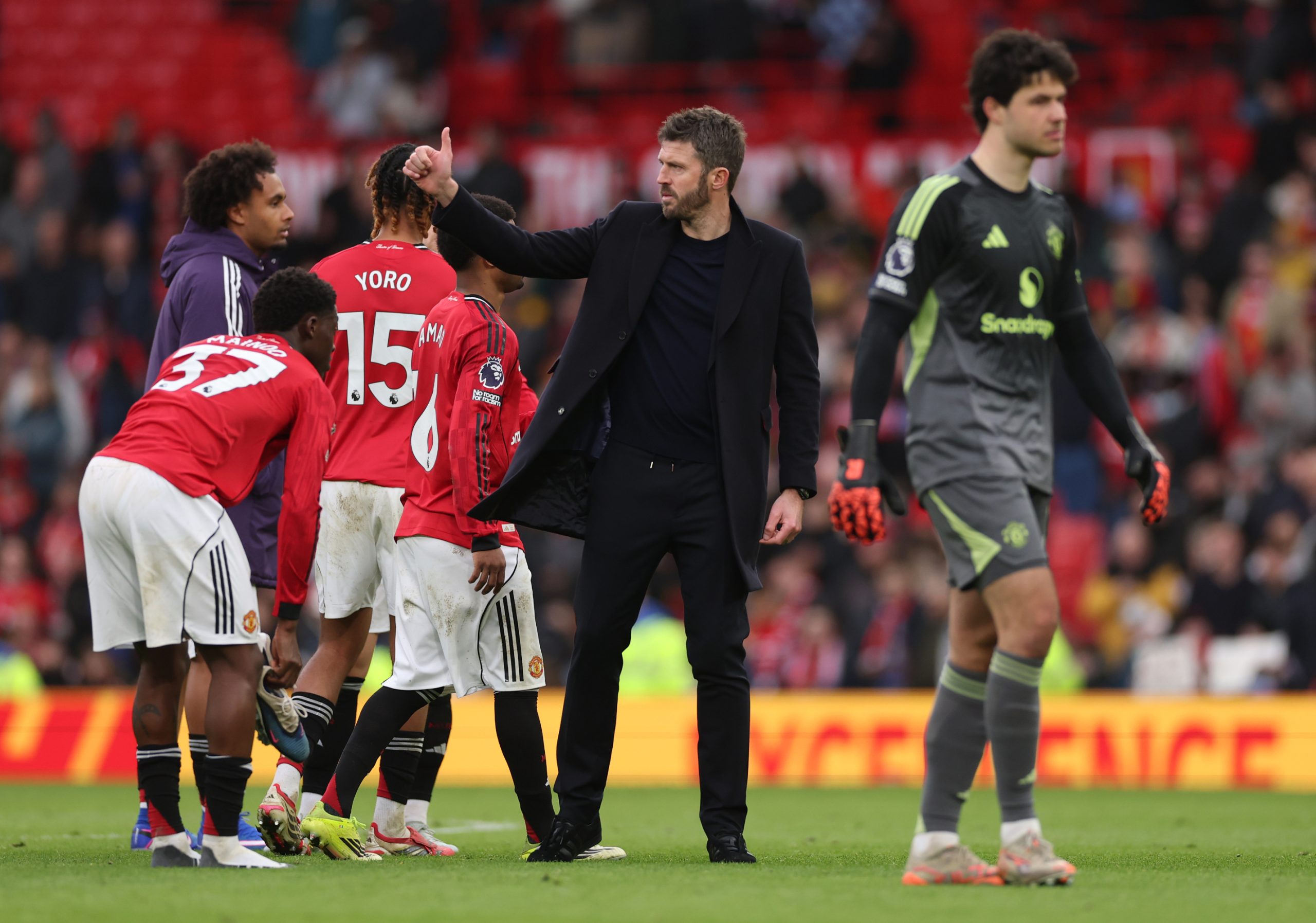 Manchester United: ¡Operación Limpieza en Old Trafford con Vientos de Cambio!