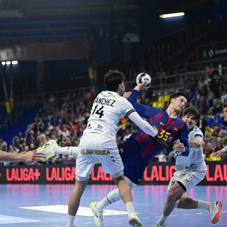 El Barça de Balonmano A un Paso de la Gloria Liguera: Exhibición Goleadora y Mirada a Europa