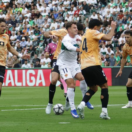 El Elche Se Viste de Superhéroe y Rescata la Permanencia en un Duelo Agónico Frente al Valencia