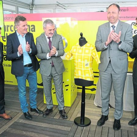 El Tour de Francia se viste de ‘Panot’: Barcelona lanza un maillot que celebra su urbanismo y legado