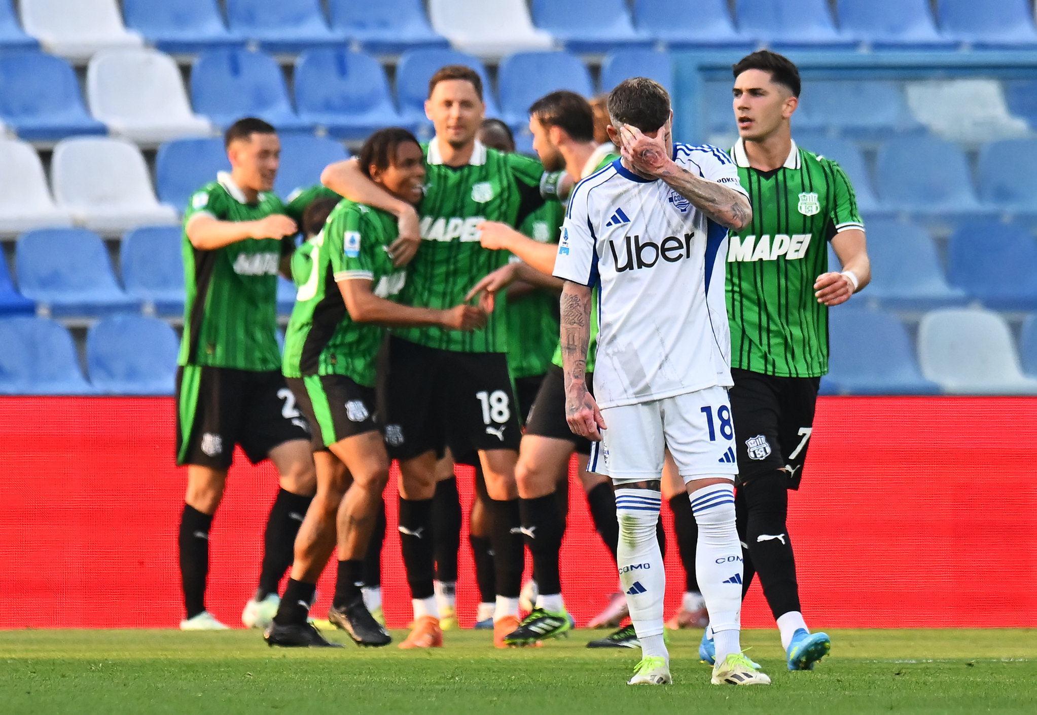 El Como de Cesc Fàbregas cae en un emocionante duelo ante el Sassuolo