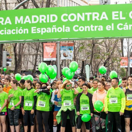 Más de 32.000 corredores se unen en Madrid para luchar contra el cáncer