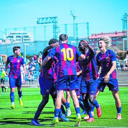 El Barça Consolida su Liderato y el Nàstic de Manresa Ofrece un Espectáculo de Goles