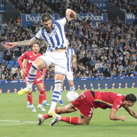¡Sorpresa en Anoeta! Caleta-Car, libre para jugar contra el Rayo tras un giro de guion inesperado