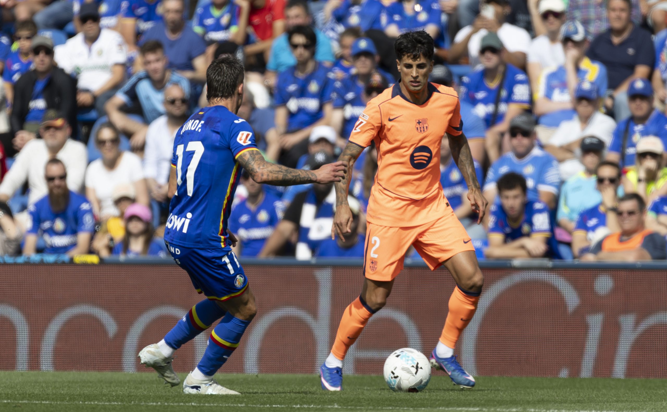 El Futuro de João Cancelo en el Barça: Un Rompecabezas Blaugrana a la Espera de Movimientos Clave