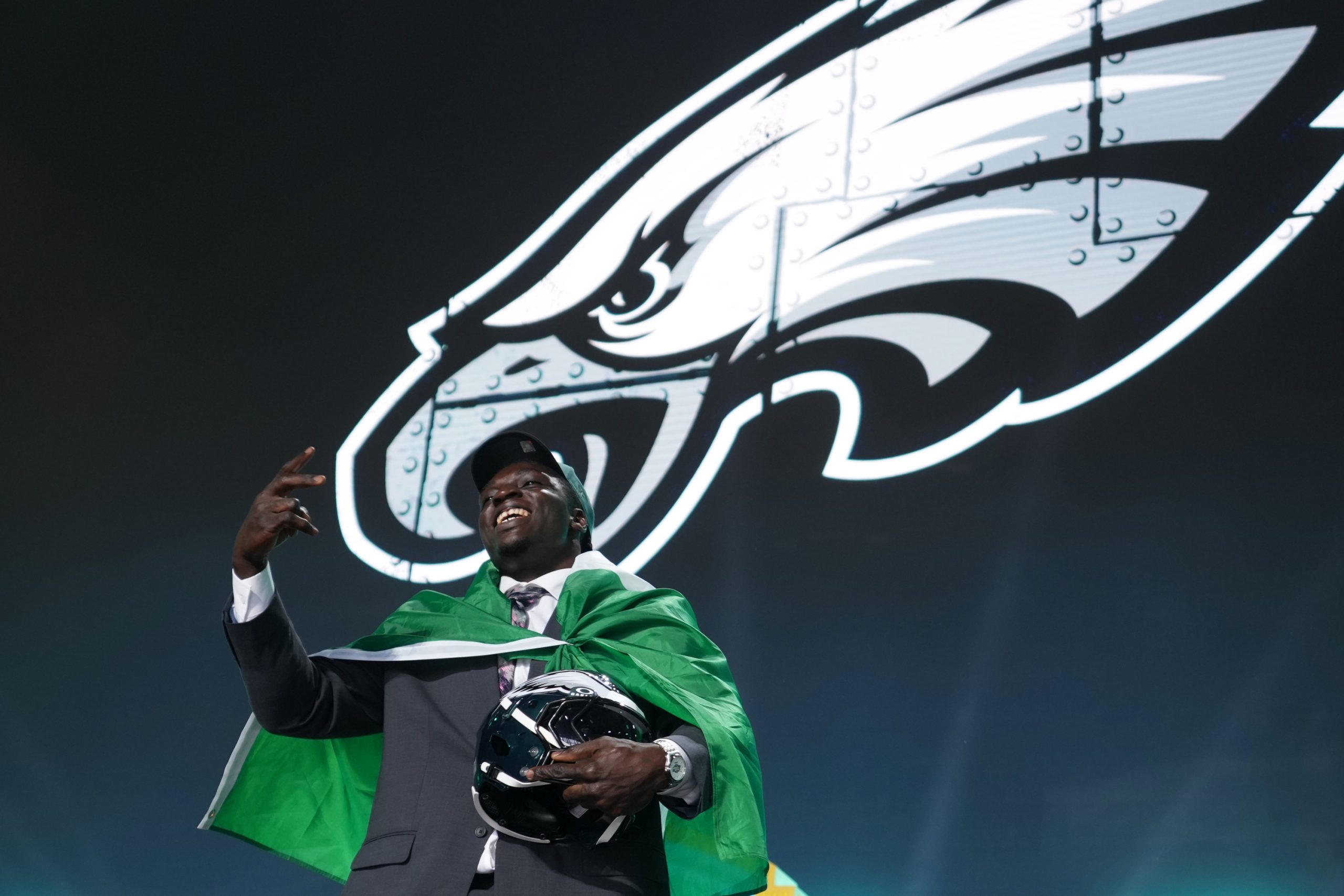 Del sueño a la gloria: Uar Bernard, el prodigio nigeriano que desafía la lógica en la NFL