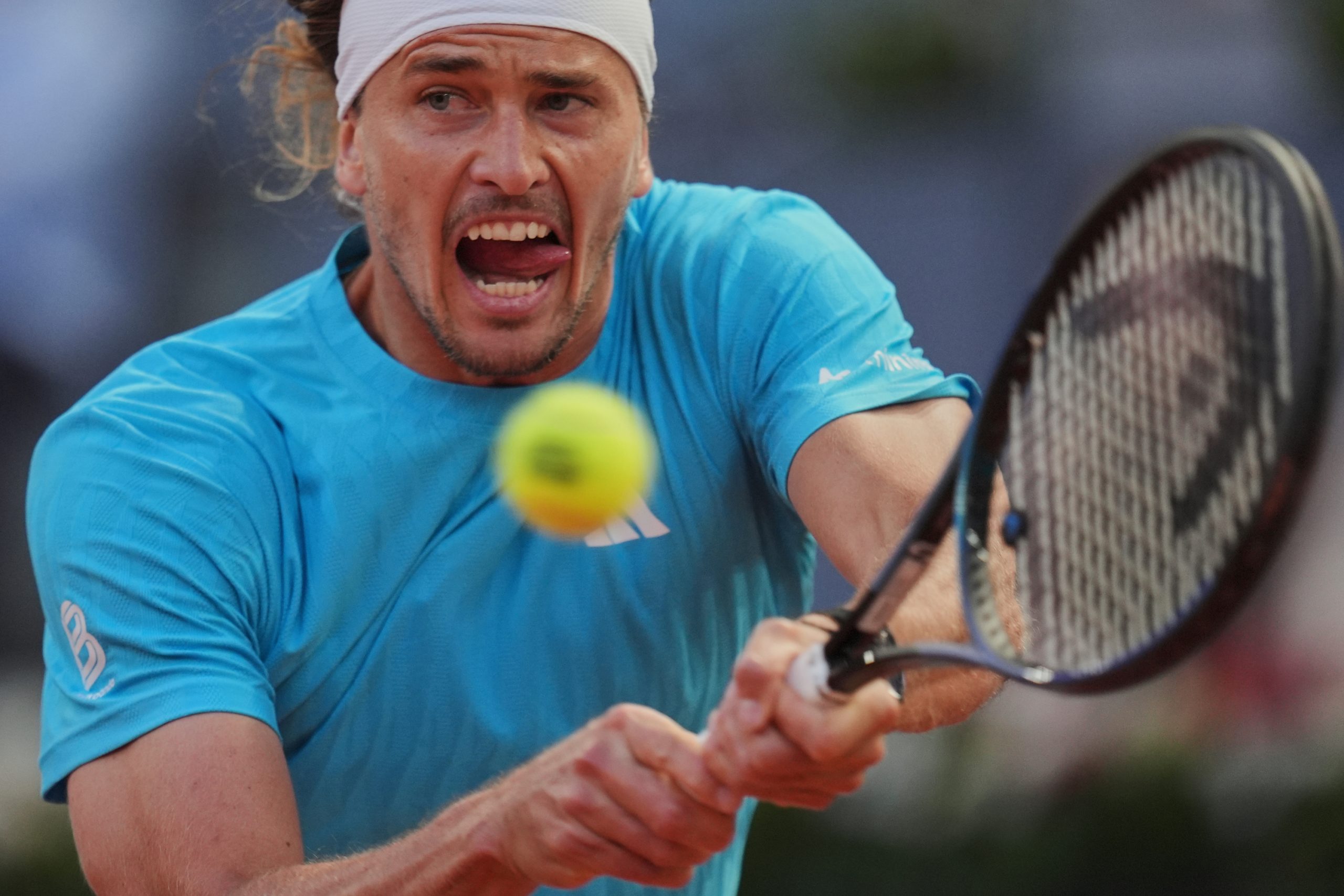 Alexander Zverev avanza a cuartos en el Mutua Madrid Open tras un intenso duelo
