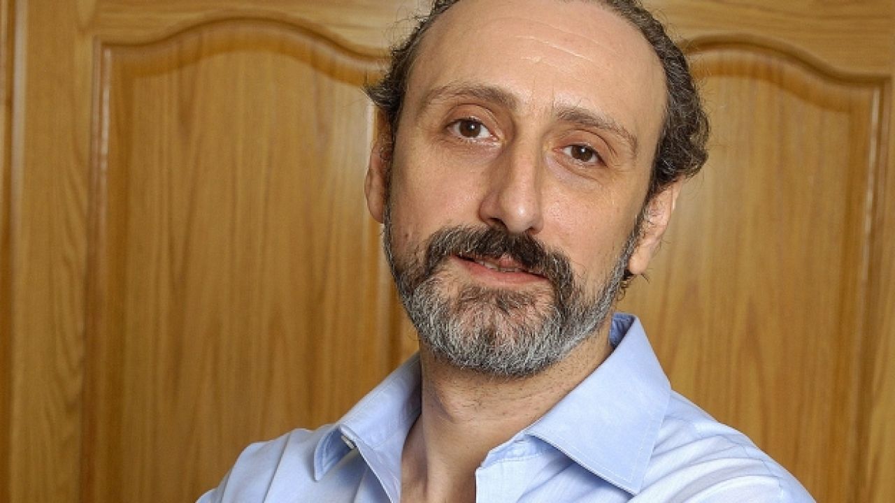 José Luis Gil: Un Rayo de Esperanza Ilumina el Rostro del Actor Tras Larga Ausencia Mediática