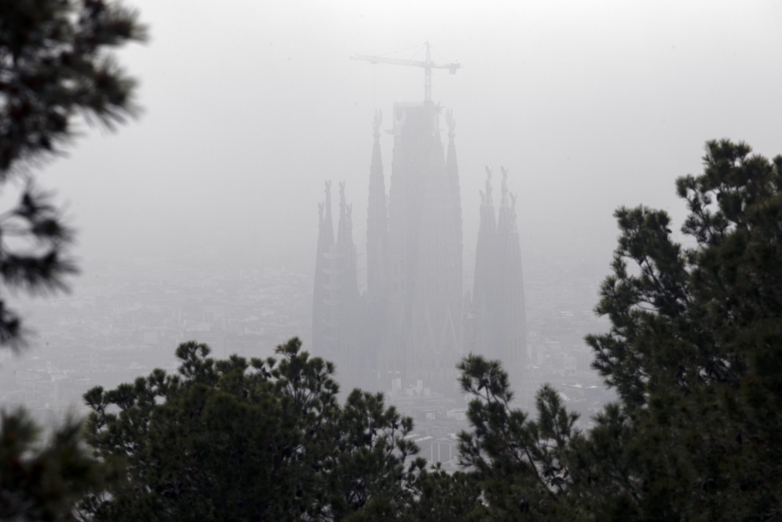 ¡Adiós al calor extremo! Barcelona se prepara para un cambio radical de tiempo con bajada de temperaturas y posible lluvia