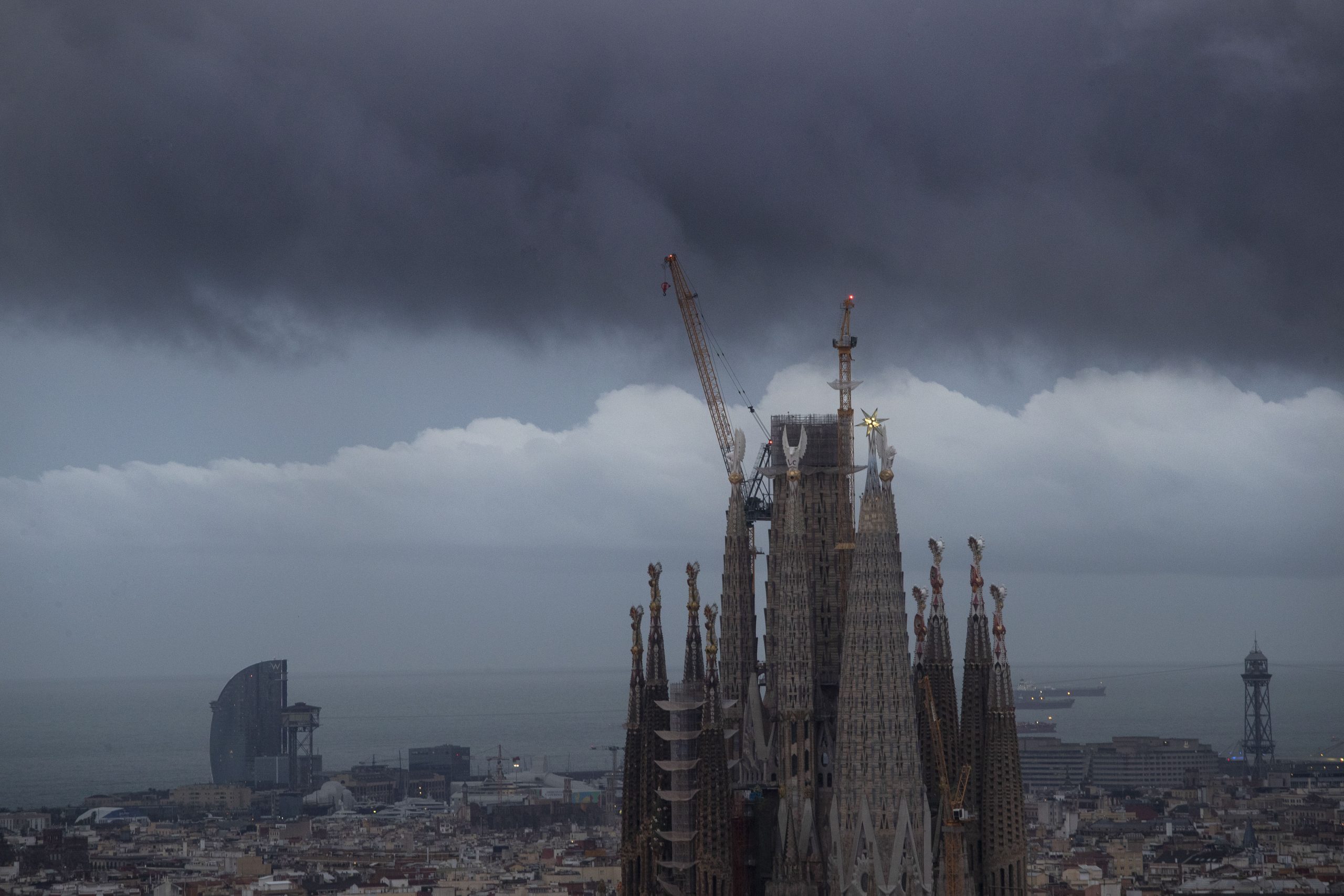 ¡El calor extremo se despide de Barcelona! Las temperaturas se desploman y la lluvia amenaza con regresar