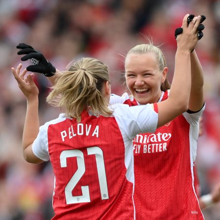 ¡El Emirates Ruge! Arsenal Femenino Bate Récords y Supera a la Premier League