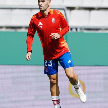 Trigueros: Adiós a una Leyenda Amarilla y un Corazón Nazarí
