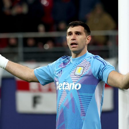 El Dibu Martínez: De la Despedida entre Lágrimas a la Gloria Europea en Aston Villa