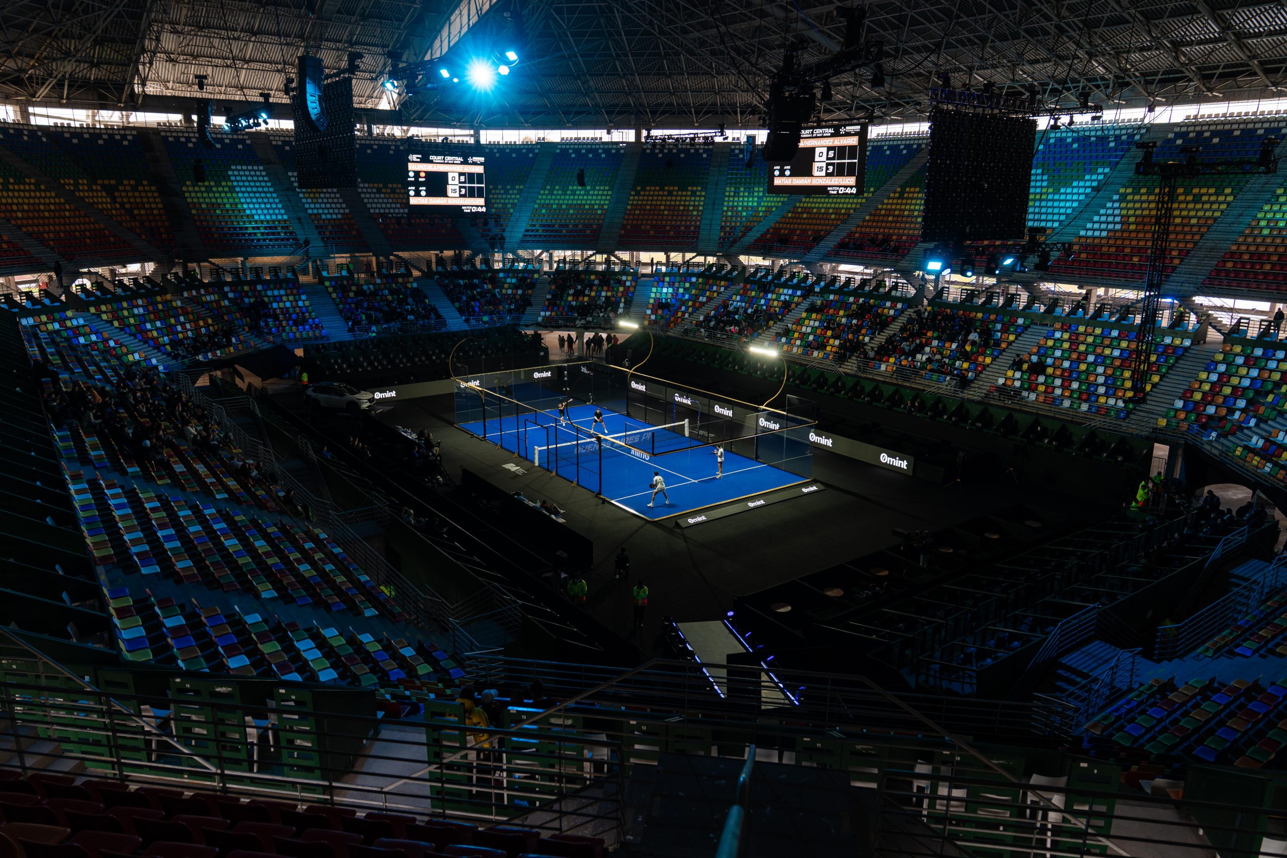 Buenos Aires Vibra: El Padel Se Siente en el Alma con una Hinchada Única