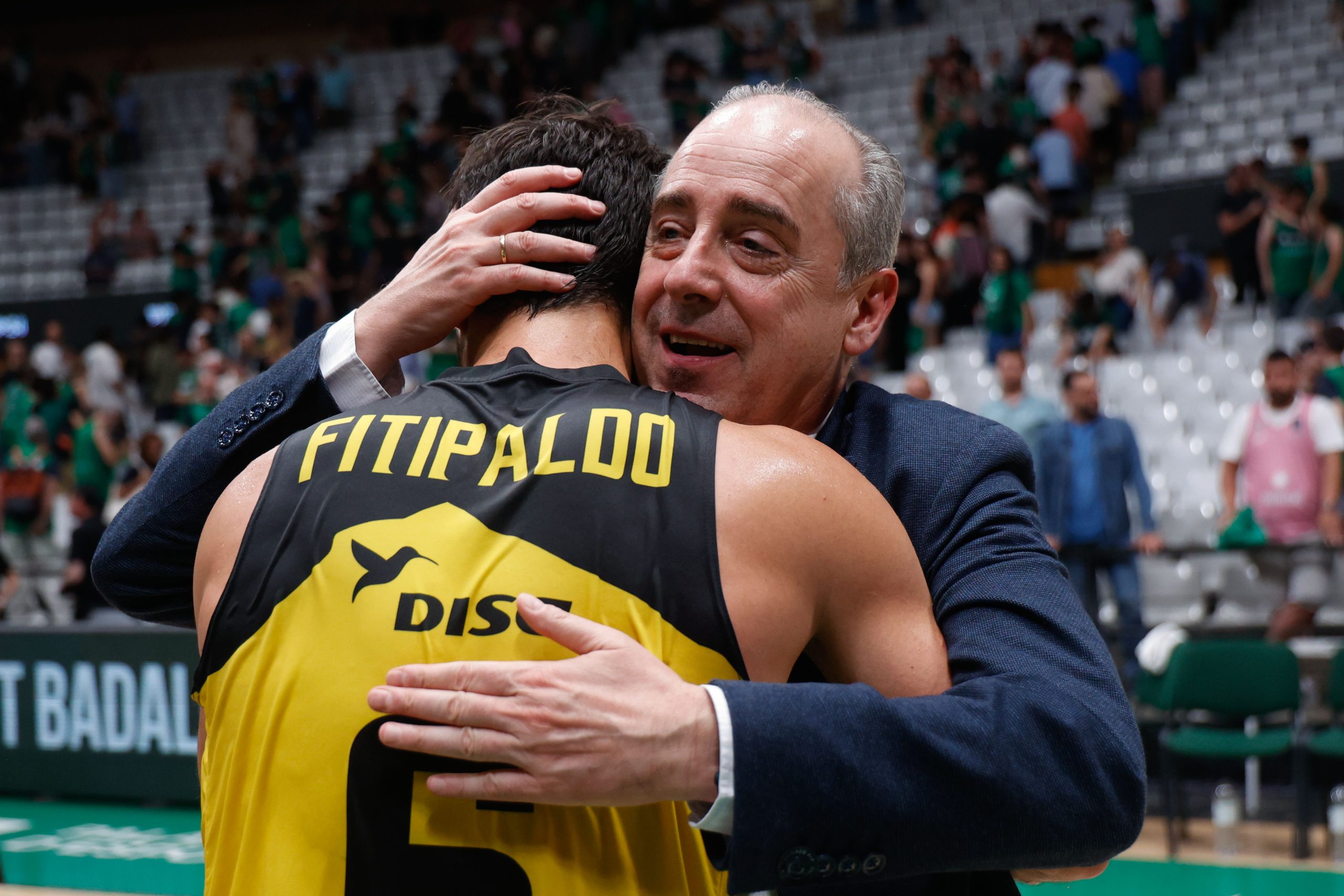 ¡La Laguna Tenerife Sella su Pasaporte al Playoff de la Liga Endesa en un Final de Infarto!