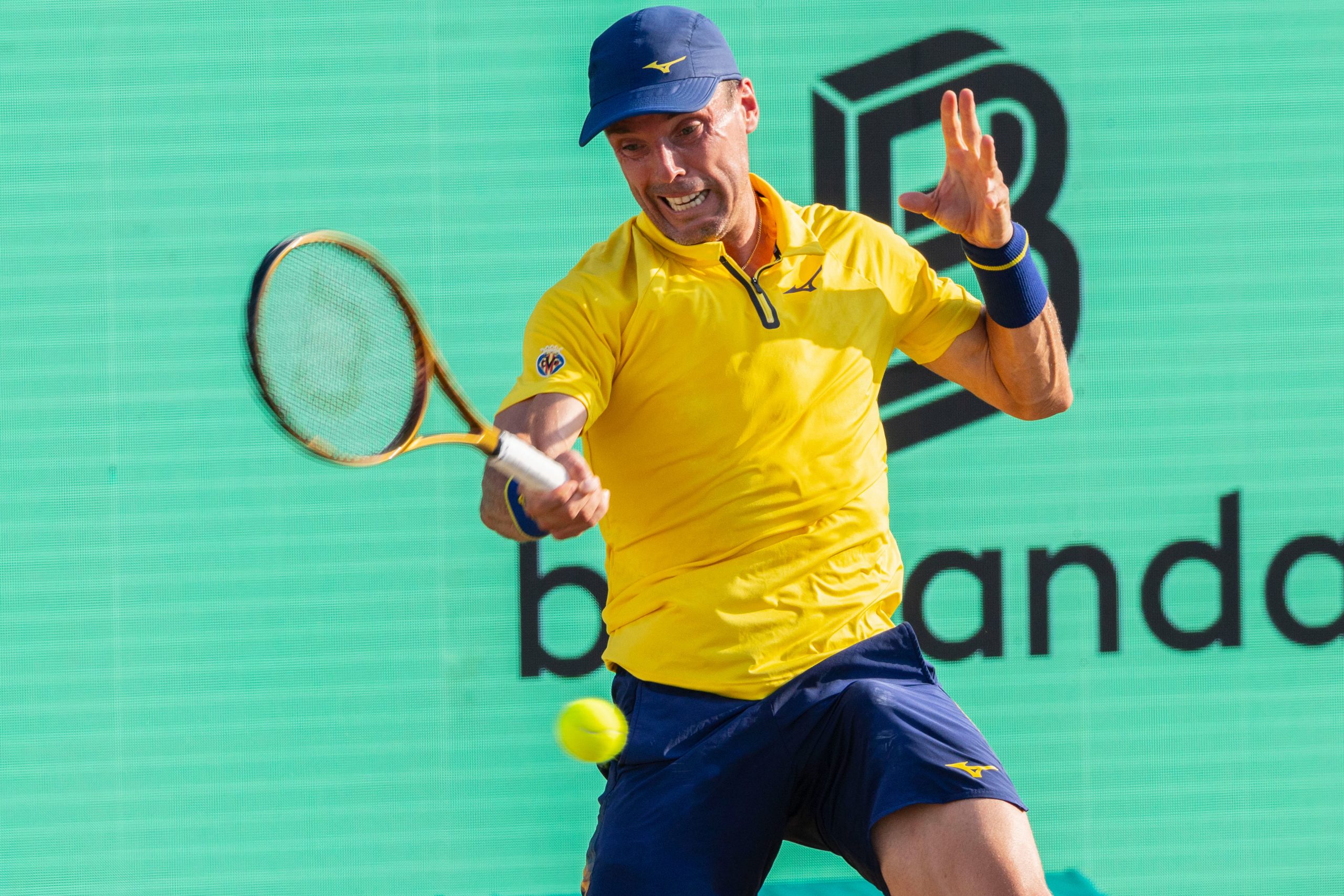 Bautista y Berrettini Inician con Paso Firme en la Copa Faulconbridge; El Futuro Joven Lucha por Destacar