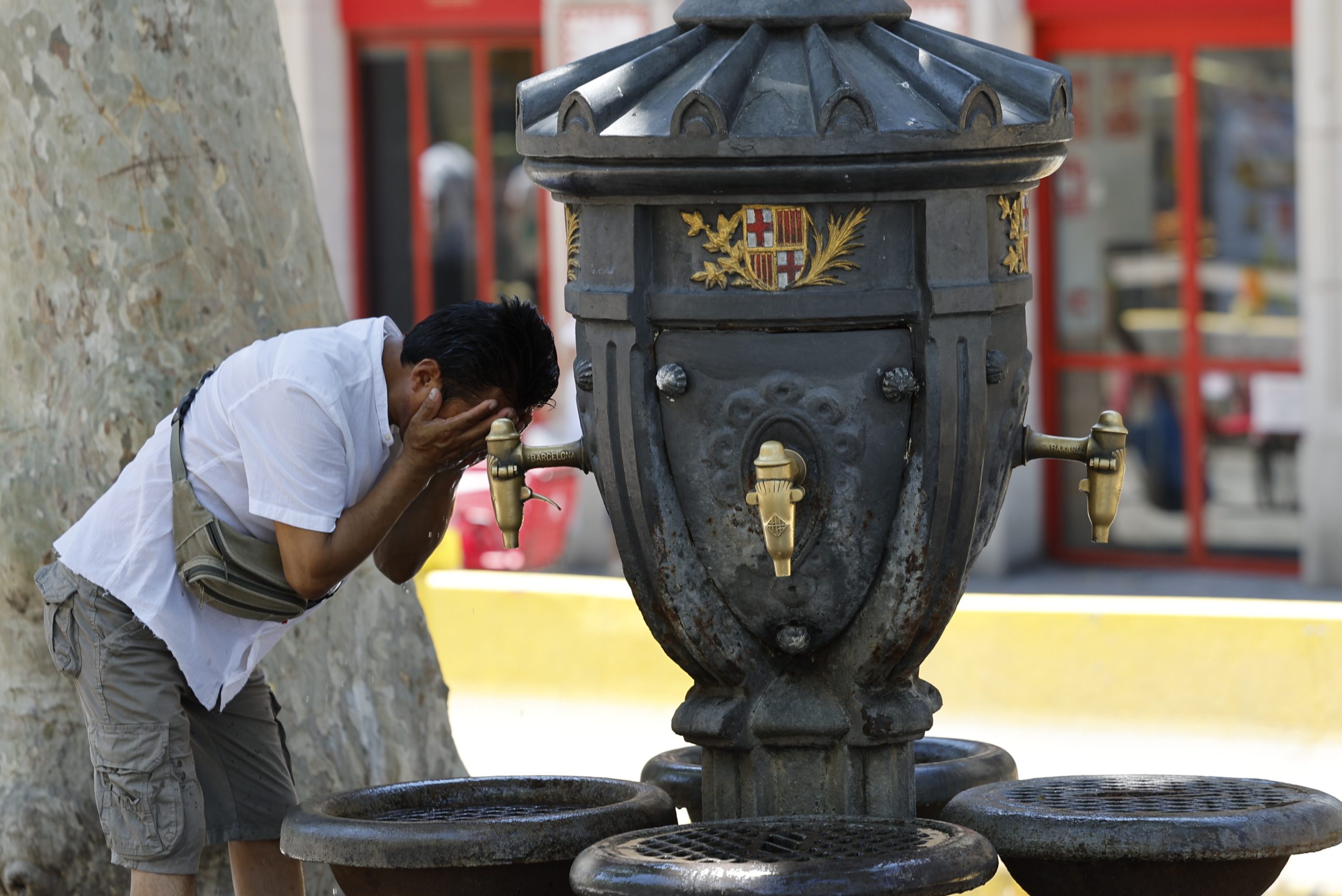 ¡Alerta Roja en Barcelona! El Calor de Verano Irrumpe en Mayo, Superando los 30 Grados