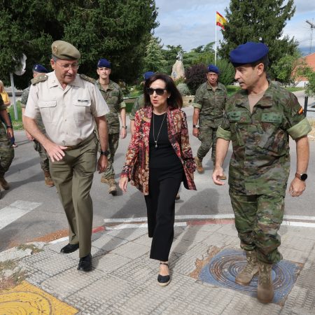 Infraestructura Naval Española se Fortalece: Infantería de Marina Recibe Impulso con Nuevos Lanzacohetes de Fabricación Nacional