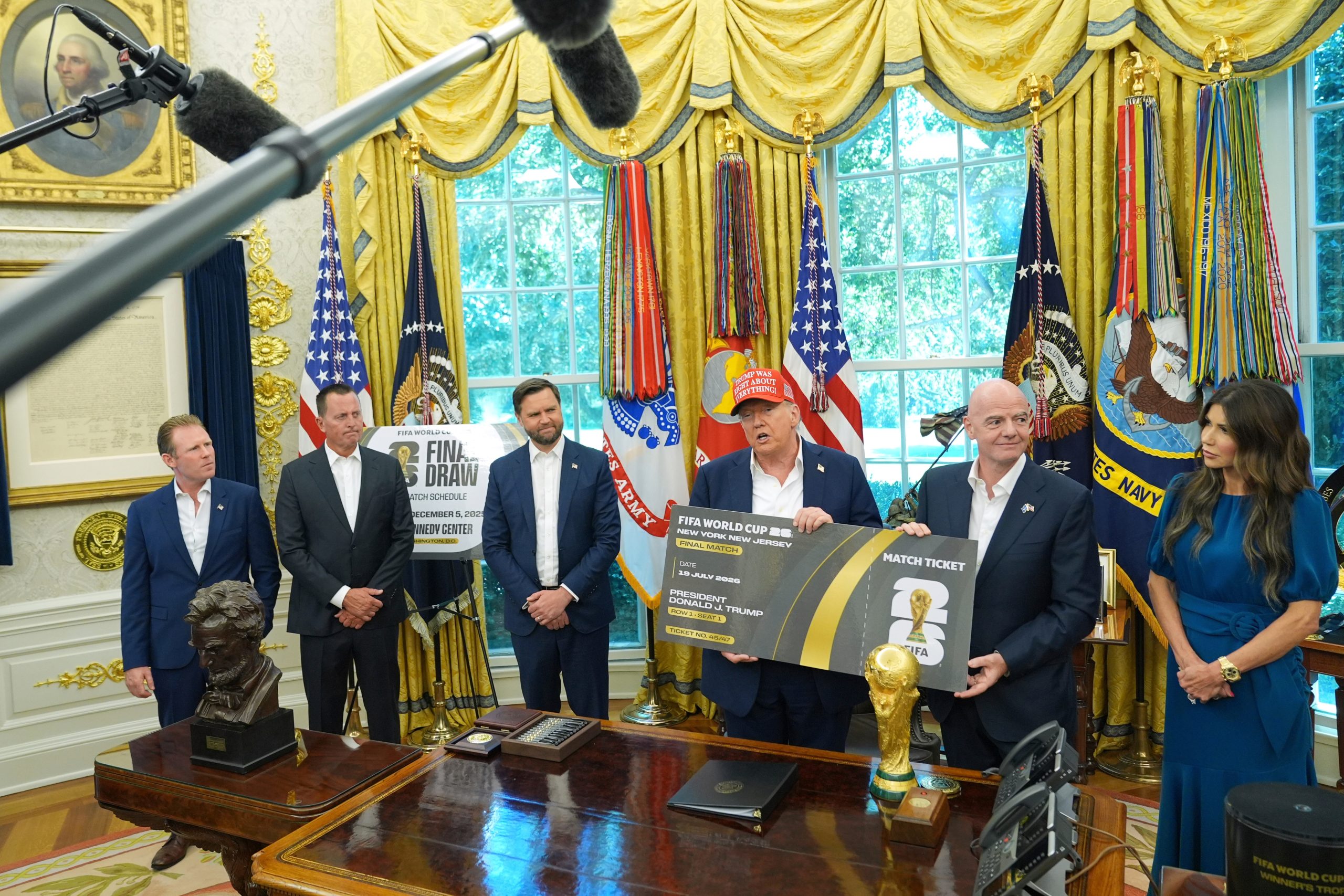 ¡El Mundial Desata la Polémica! Trump Cuestiona Precios de Entradas y la FIFA Defiende su Estrategia