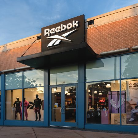 ¡Reebok en Oferta! El Trío Perfecto para un Verano con Estilo Deportivo y Económico