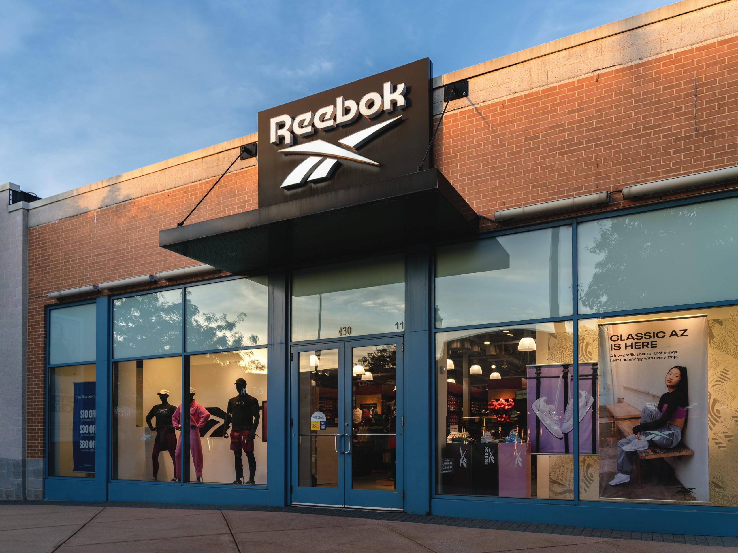 ¡Reebok en Oferta! El Trío Perfecto para un Verano con Estilo Deportivo y Económico