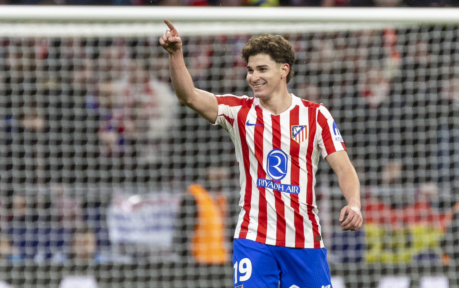 ¡Falsas Alarmas en el Calderón! El Atlético Desmiente una Oferta Millonaria por Julián Álvarez
