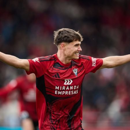 El ‘Nuevo Gerrard’ del Espanyol: Rafa Bauzà Deslumbra en LaLiga Hypermotion