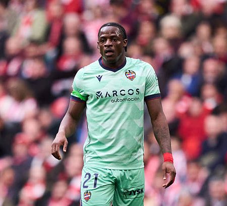 Etta Eyong: El Joven Prodigio de LaLiga y la Lección de Iborra ante la Sequía Goleadora