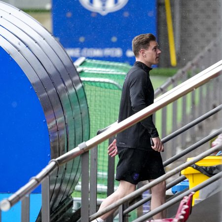 Ter Stegen: ¿Nuevo Guardián en Montilivi o Sorpresa Holandesa? El Portero del Barça, en la Encrucijada de su Carrera
