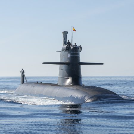 El ‘Isaac Peral’ Emerge: España Lidera la Vanguardia Submarina con Tecnología de Punta