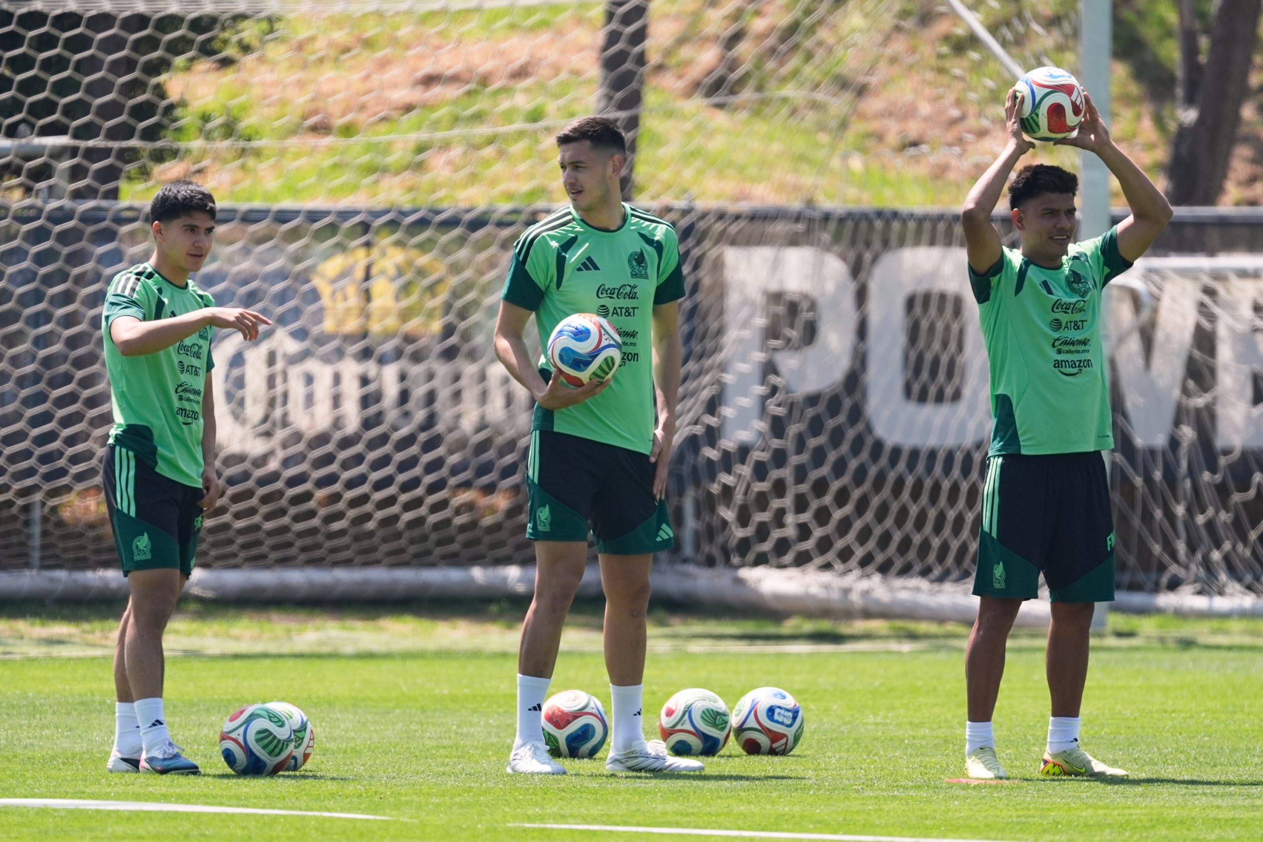 ¡Bombazo en el Tri! Giménez y Vargas se unen a la concentración para el Mundial 2026