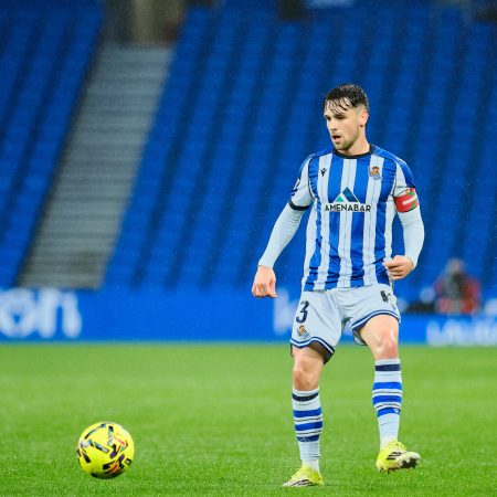 Jon Balda Regresa a Donostia: Un Rayo de Esperanza para la Real Sociedad