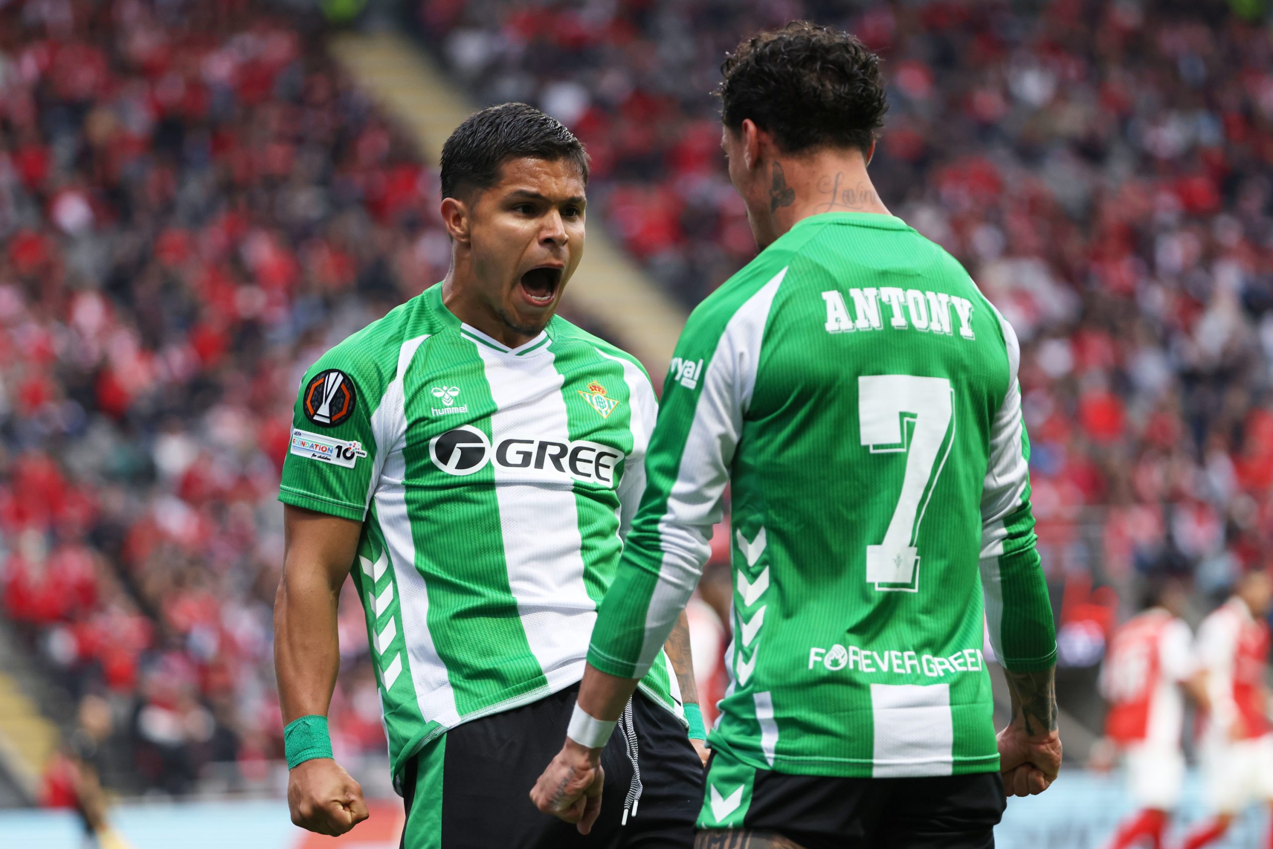 Betis al filo de la Champions: Un martes de infarto con la mira puesta en Europa