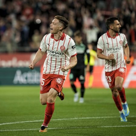 Girona en la Encrucijada: Tres Estrellas en el Punto de Mira Tras el Descenso
