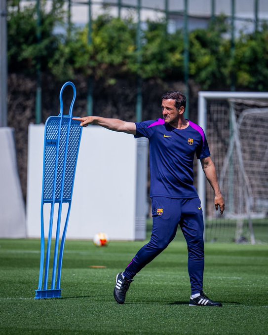 El Barça Atlètic se queda a las puertas del ascenso: Belletti reflexiona sobre una temporada de contrastes