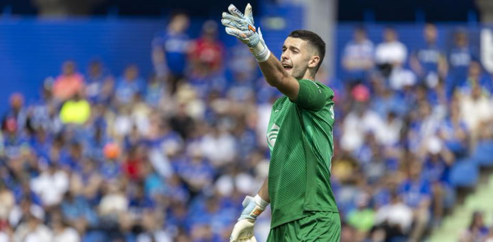Joan Garcia, ¿El Nuevo Guardián Legendario del Zamora en su Debut con el Barça?