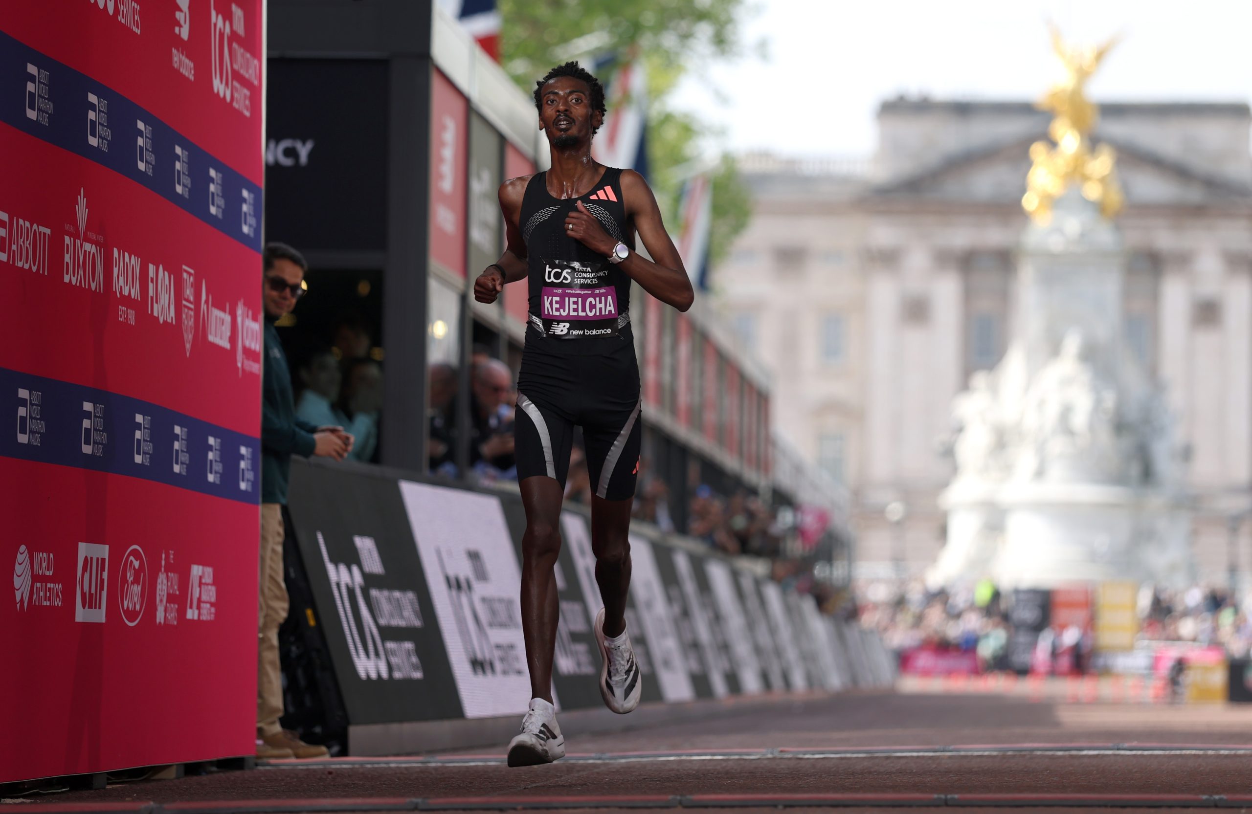 ¡Kejelcha Aterriza en Valencia: El Plan Maestro para Conquistar el Récord Mundial de Maratón!