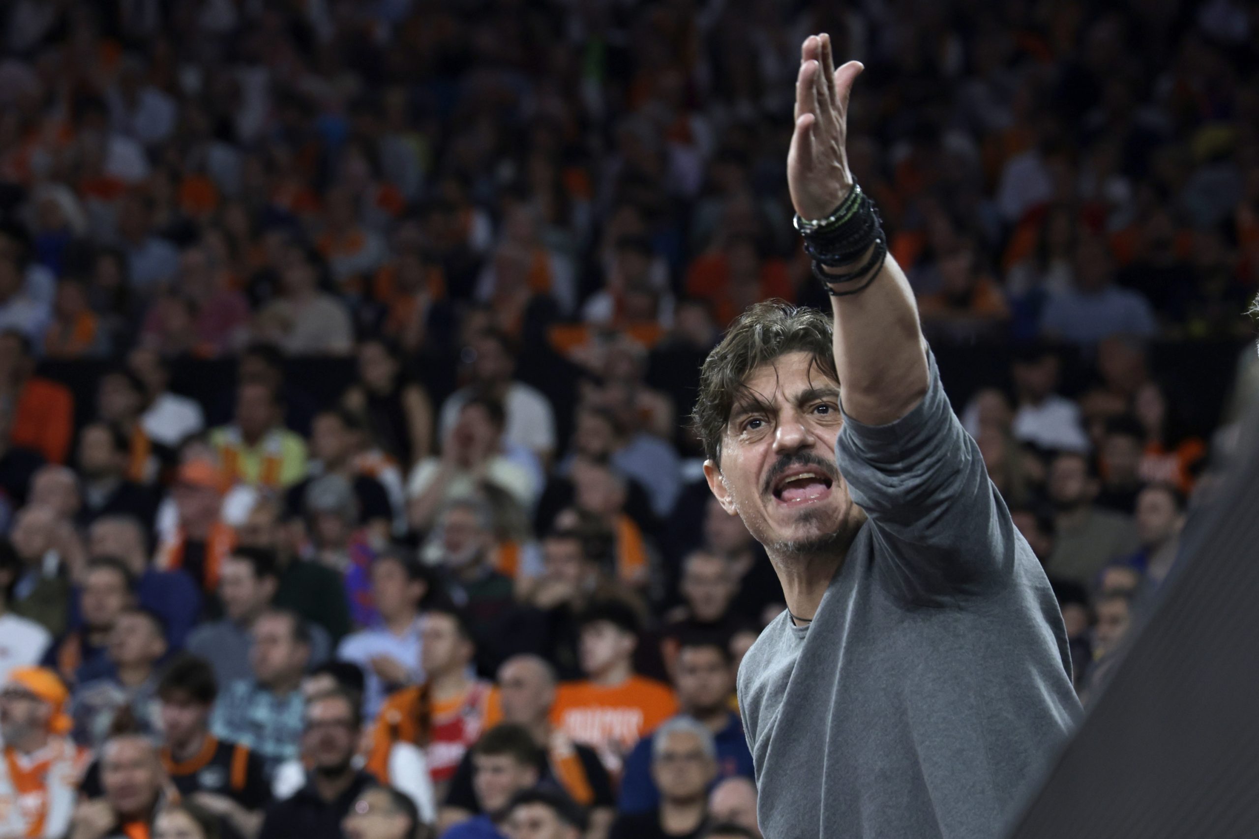 Tensión en la Euroliga: El Valencia Basket y el Presidente del Panathinaikos, en un Cruce de Declaraciones