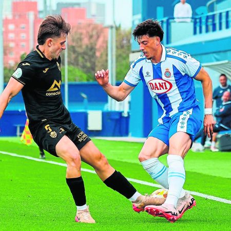 El Atlético Baleares Asalta la Dani Jarque y Se Lanza a por el Ascenso