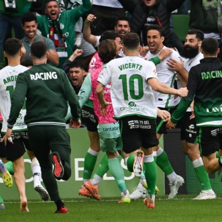 ¡Remontada Épica en El Sardinero! Racing de Santander Sufre Pero Mantiene el Liderato Ante un Valiente Huesca
